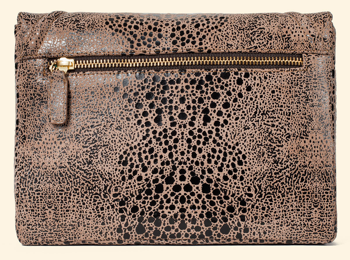 Cloud 9 Clutch in Mocha Black Serpentine